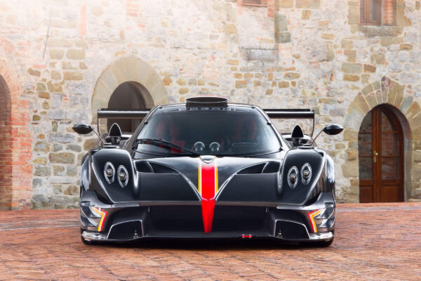 pagani_zonda_revolucion-wide pagani_zonda_revolucion-wide